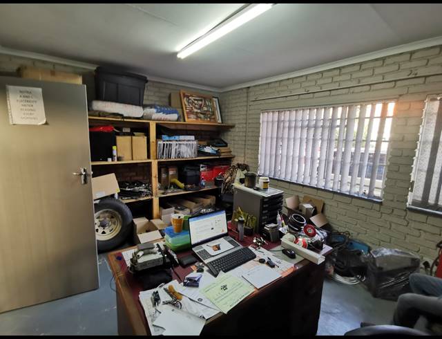 1,500M² FACTORY TO LET IN WADEVILLE